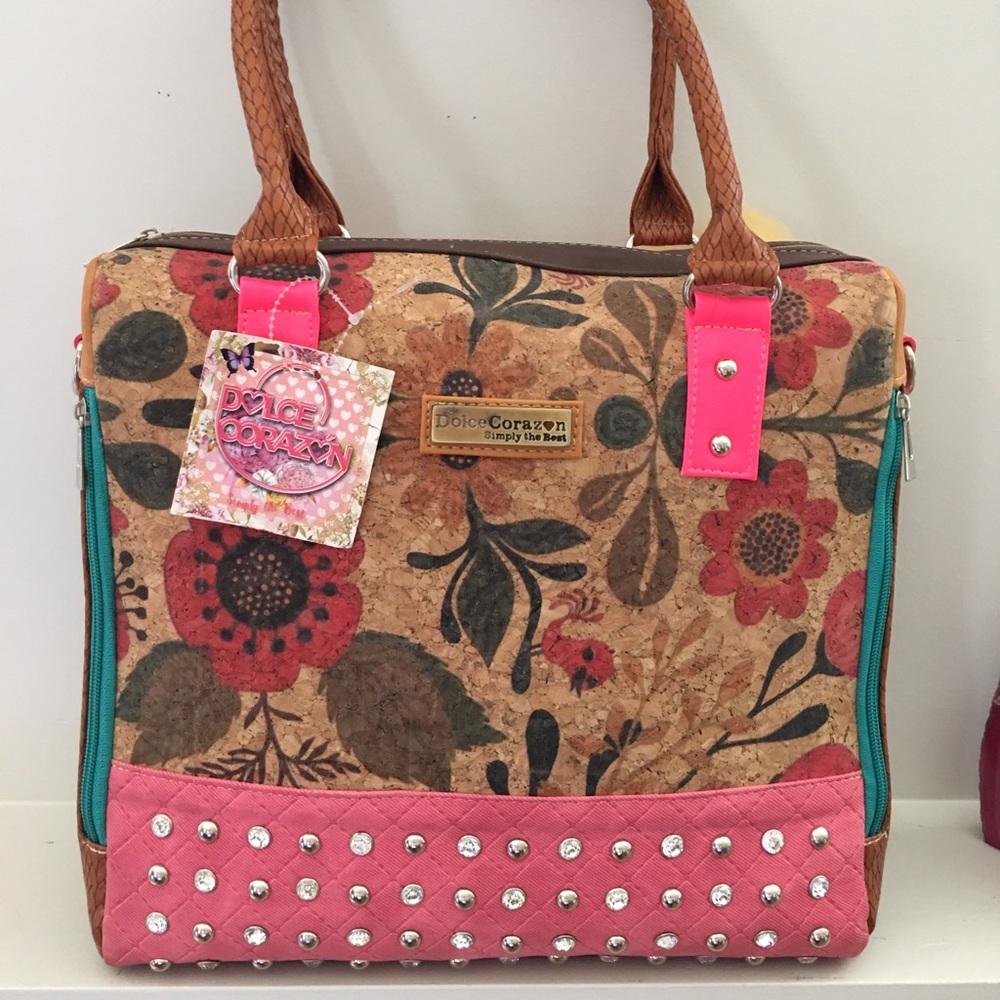 NATURAL CORK Brand new with a original  design.
